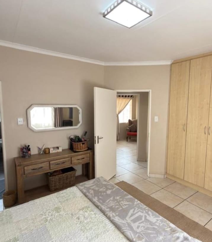 3 Bedroom Property for Sale in Rhodesdene Northern Cape